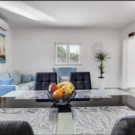 Ferienhaus Branka *