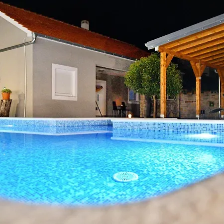 Ferienhaus Branka Pridraga